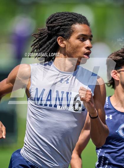 Thumbnail 3 in UIL 6A Track & Field Area 21&22 (800M) photogallery.