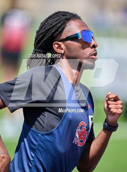Thumbnail 1 in UIL 6A Track & Field Area 21&22 (800M) photogallery.