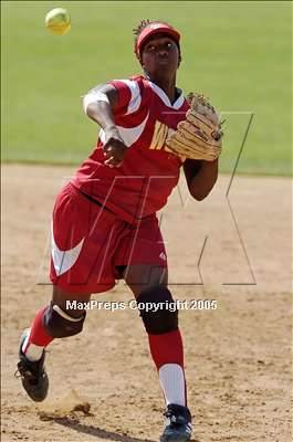 Thumbnail 2 in La Salle vs. Whittier Christian (D6 Sec. Final) photogallery.
