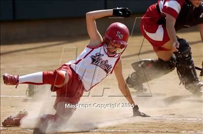 Thumbnail 2 in La Salle vs. Whittier Christian (D6 Sec. Final) photogallery.