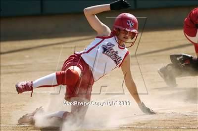 Thumbnail 3 in La Salle vs. Whittier Christian (D6 Sec. Final) photogallery.