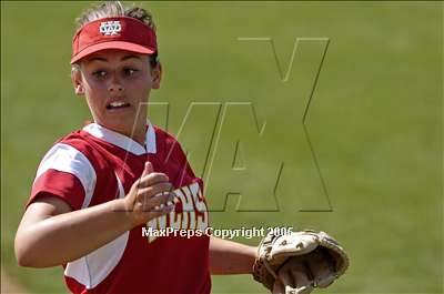 Thumbnail 3 in La Salle vs. Whittier Christian (D6 Sec. Final) photogallery.