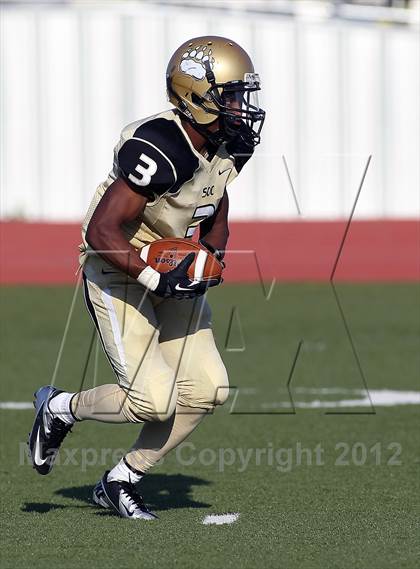 Thumbnail 3 in Seguin @ South Oak Cliff (Lone Star Football Classic) photogallery.