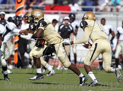 Thumbnail 1 in Seguin @ South Oak Cliff (Lone Star Football Classic) photogallery.