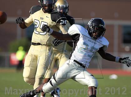 Thumbnail 3 in Seguin @ South Oak Cliff (Lone Star Football Classic) photogallery.