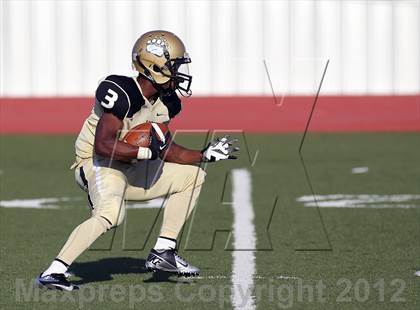 Thumbnail 1 in Seguin @ South Oak Cliff (Lone Star Football Classic) photogallery.