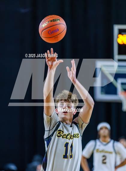 Thumbnail 2 in Liberty vs. Bellevue (WIAA 3A Round of 12) photogallery.