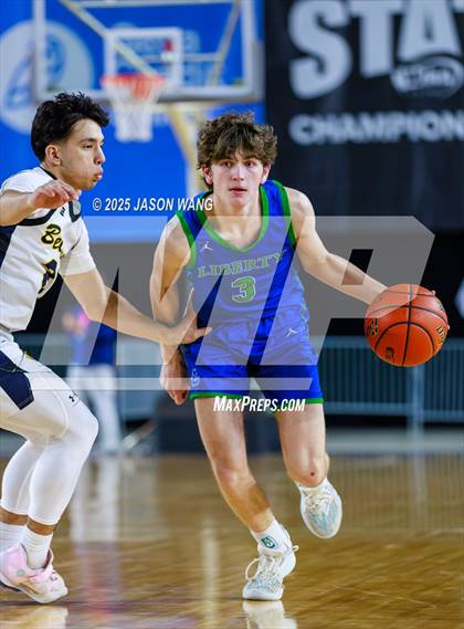 Thumbnail 3 in Liberty vs. Bellevue (WIAA 3A Round of 12) photogallery.