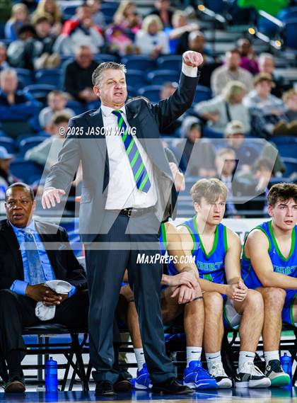 Thumbnail 2 in Liberty vs. Bellevue (WIAA 3A Round of 12) photogallery.