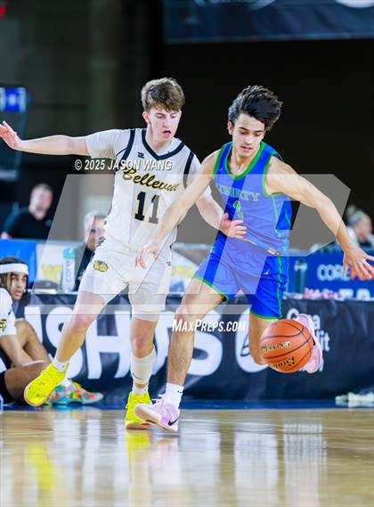Thumbnail 2 in Liberty vs. Bellevue (WIAA 3A Round of 12) photogallery.