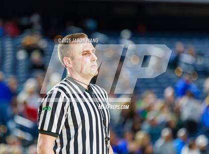Thumbnail 2 in Liberty vs. Bellevue (WIAA 3A Round of 12) photogallery.