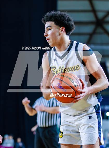 Thumbnail 1 in Liberty vs. Bellevue (WIAA 3A Round of 12) photogallery.