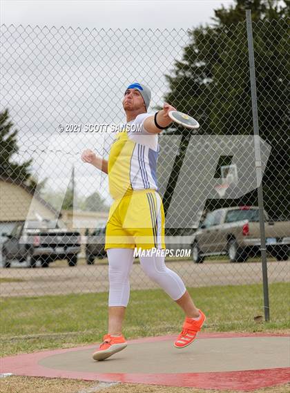 Thumbnail 3 in Plainville Invitational Track Meet photogallery.