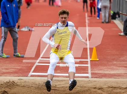 Thumbnail 1 in Plainville Invitational Track Meet photogallery.