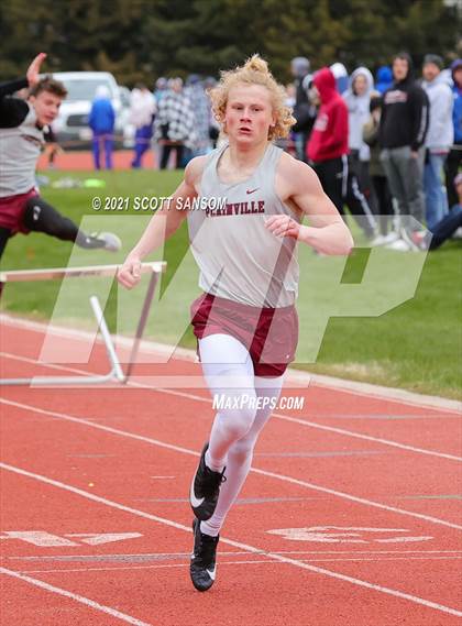 Thumbnail 2 in Plainville Invitational Track Meet photogallery.