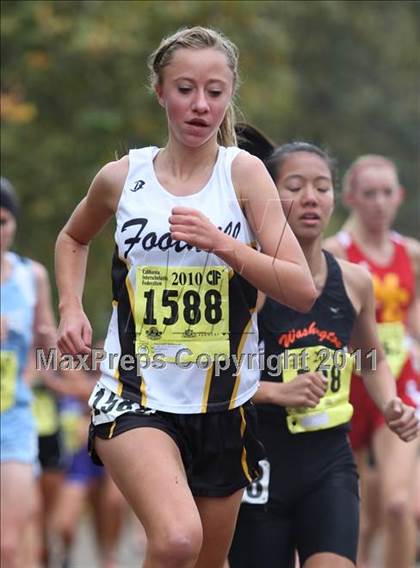 Thumbnail 1 in CIF State Cross Country Championships (D2 Girls) photogallery.