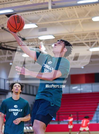 Thumbnail 2 in Pflugerville Connally @ Manor photogallery.