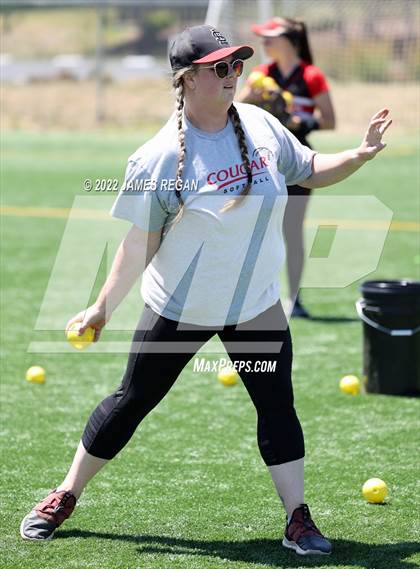 Thumbnail 1 in San Lorenzo Valley @ Hillsdale (CCS D2 Quarterfinal) photogallery.