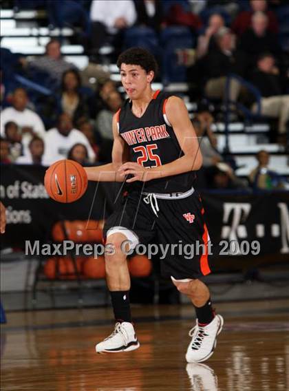 Thumbnail 3 in Winter Park vs Butler (T-Mobile Invitational) photogallery.
