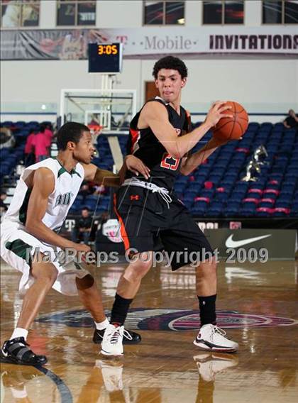Thumbnail 2 in Winter Park vs Butler (T-Mobile Invitational) photogallery.
