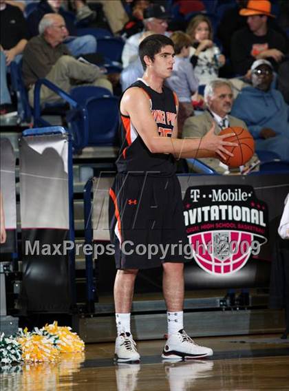 Thumbnail 3 in Winter Park vs Butler (T-Mobile Invitational) photogallery.