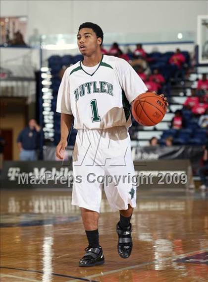 Thumbnail 1 in Winter Park vs Butler (T-Mobile Invitational) photogallery.