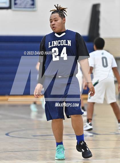 Thumbnail 3 in Lincoln vs Kennedy photogallery.
