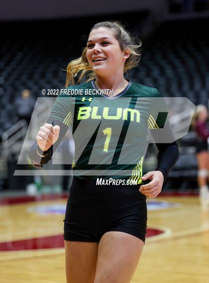 Thumbnail 3 in Klondike vs. Blum (UIL 1A Semifinal) photogallery.