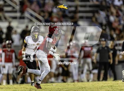 Thumbnail 2 in Tulare Union @ Hanford photogallery.