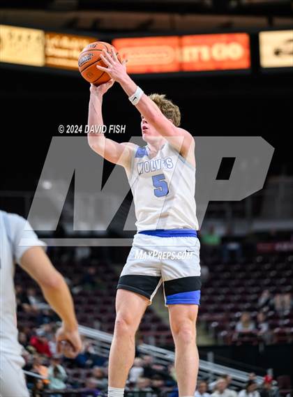 Thumbnail 1 in Timberline vs. Eagle (IHSAA 5A Quarterfinal) photogallery.