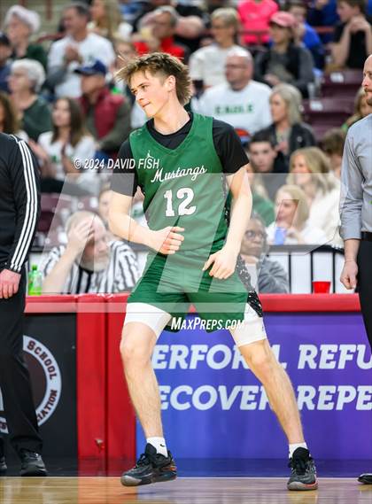 Thumbnail 3 in Timberline vs. Eagle (IHSAA 5A Quarterfinal) photogallery.