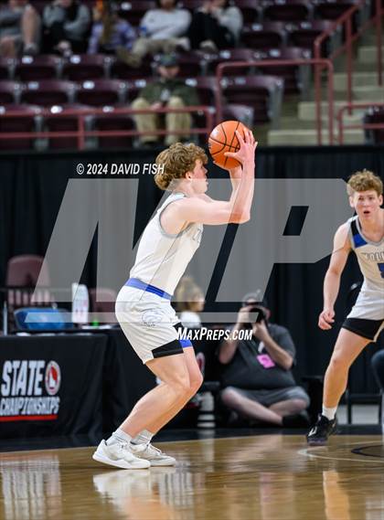 Thumbnail 3 in Timberline vs. Eagle (IHSAA 5A Quarterfinal) photogallery.