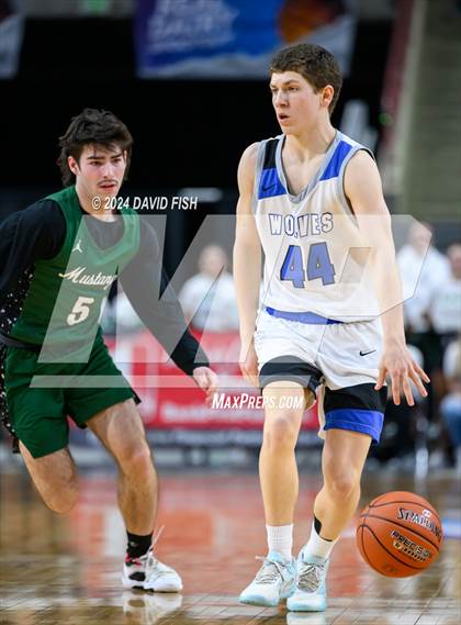 Thumbnail 2 in Timberline vs. Eagle (IHSAA 5A Quarterfinal) photogallery.