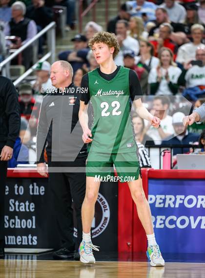 Thumbnail 3 in Timberline vs. Eagle (IHSAA 5A Quarterfinal) photogallery.