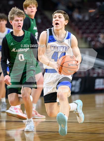 Thumbnail 1 in Timberline vs. Eagle (IHSAA 5A Quarterfinal) photogallery.