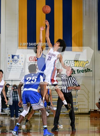 Thumbnail 1 in Capital Christian vs. Folsom (Gridley Invitational) photogallery.
