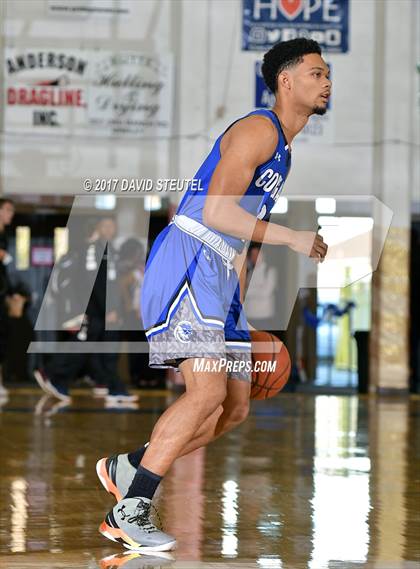 Thumbnail 2 in Capital Christian vs. Folsom (Gridley Invitational) photogallery.