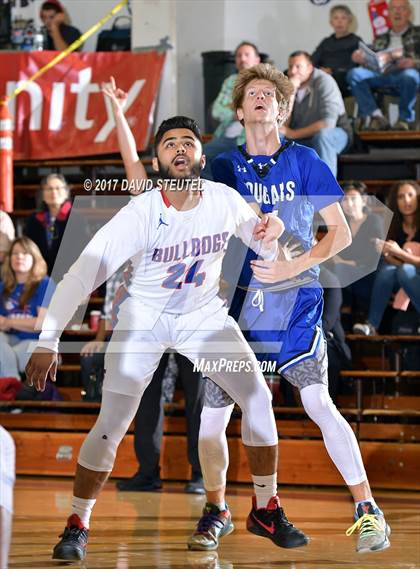 Thumbnail 3 in Capital Christian vs. Folsom (Gridley Invitational) photogallery.