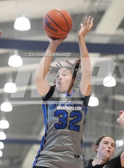 Thumbnail 3 in Jordan vs Shoemaker (Texas Association of Basketball Coaches Showcase) photogallery.