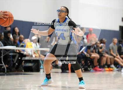 Thumbnail 2 in Jordan vs Shoemaker (Texas Association of Basketball Coaches Showcase) photogallery.