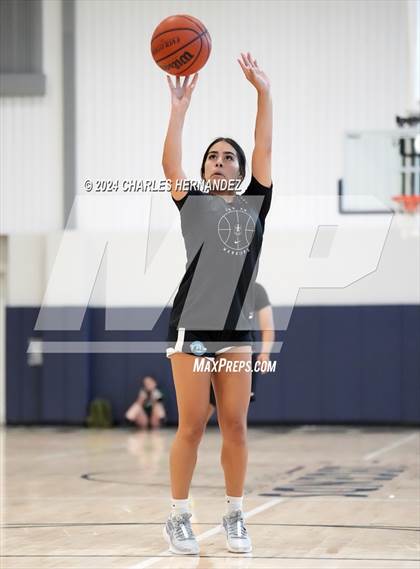 Thumbnail 2 in Jordan vs Shoemaker (Texas Association of Basketball Coaches Showcase) photogallery.