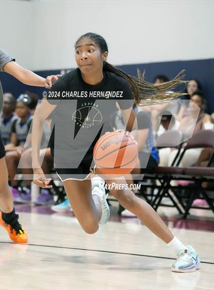 Thumbnail 2 in Jordan vs Shoemaker (Texas Association of Basketball Coaches Showcase) photogallery.