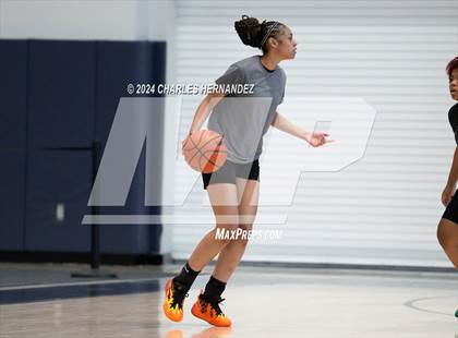 Thumbnail 3 in Jordan vs Shoemaker (Texas Association of Basketball Coaches Showcase) photogallery.