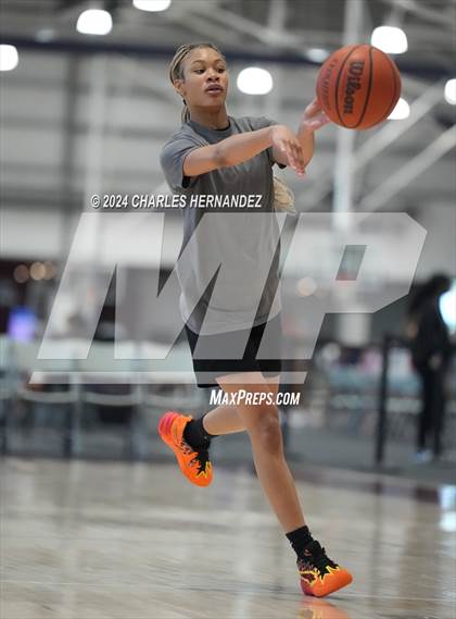 Thumbnail 2 in Jordan vs Shoemaker (Texas Association of Basketball Coaches Showcase) photogallery.