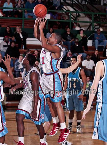 Thumbnail 2 in Gibbs vs. Austin-East (D3-AA Final) photogallery.