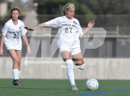Thumbnail 1 in Edison vs. Trabuco Hills (CIF-SS D1 Playoff) photogallery.