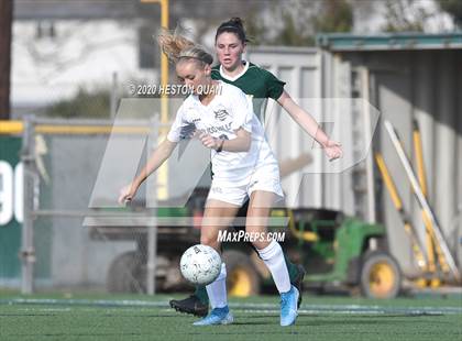 Thumbnail 2 in Edison vs. Trabuco Hills (CIF-SS D1 Playoff) photogallery.