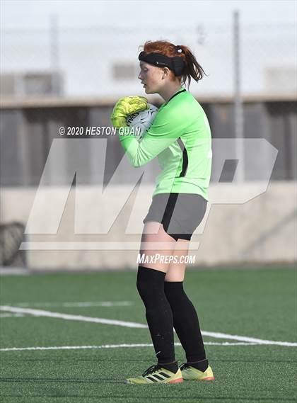Thumbnail 3 in Edison vs. Trabuco Hills (CIF-SS D1 Playoff) photogallery.