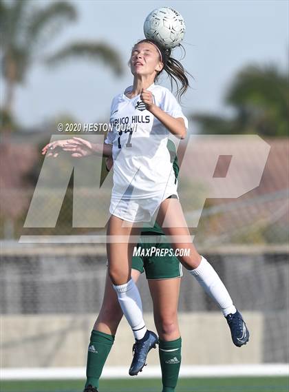 Thumbnail 3 in Edison vs. Trabuco Hills (CIF-SS D1 Playoff) photogallery.