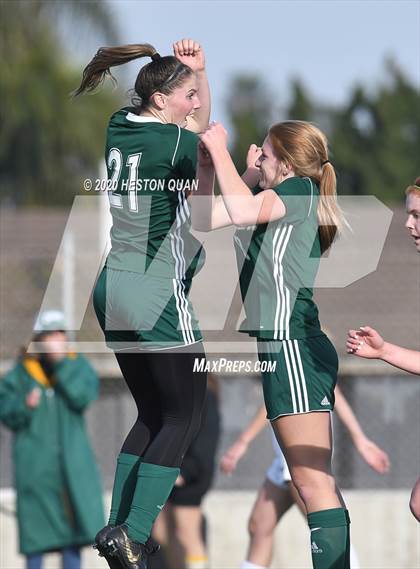 Thumbnail 3 in Edison vs. Trabuco Hills (CIF-SS D1 Playoff) photogallery.